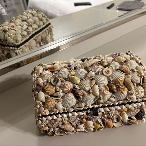 Shell Trinket Box 2) - Picture 8 of 11